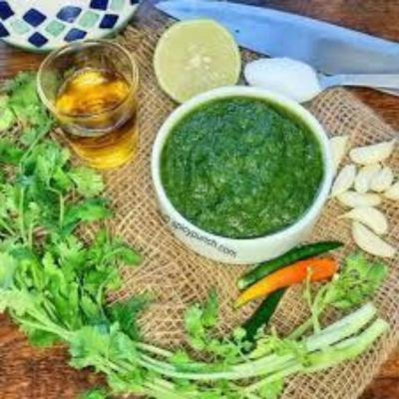 Fresh Coriander Leaves (100 gm)Delivery up to 15km radius from our location to your destination.